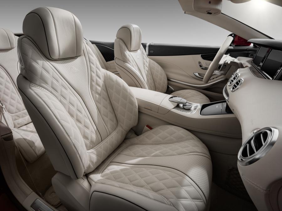 Интерьер Mercedes-Maybach S650 Cabriolet 2017 года  (фото 20 из 43)